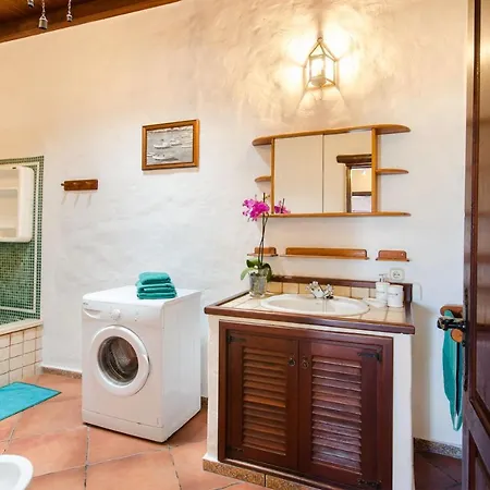 El Caserio De Güime